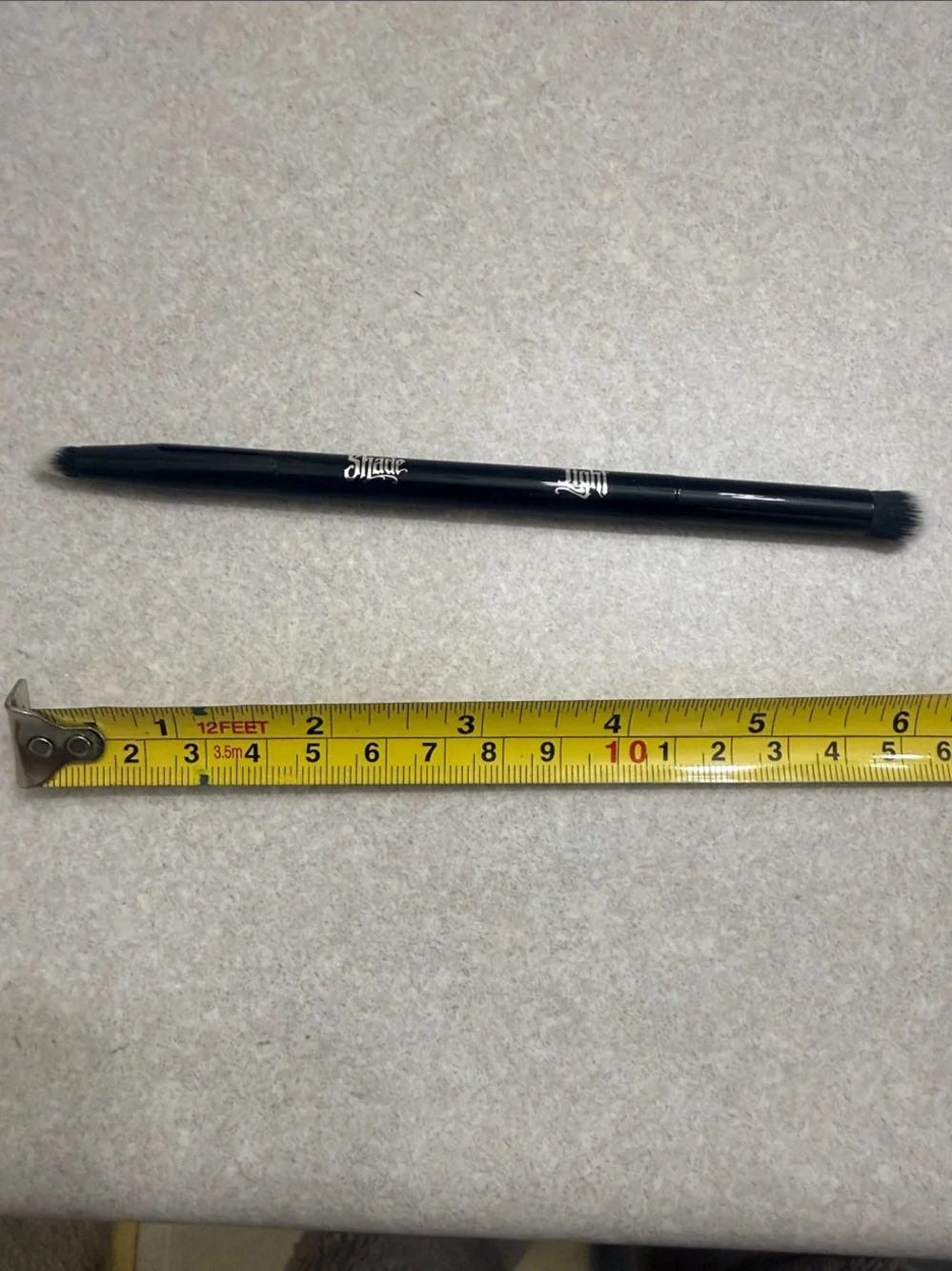 Kay von d dual ended eyeshadow brush